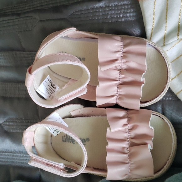 Baby clothing - Picture 2 of 9